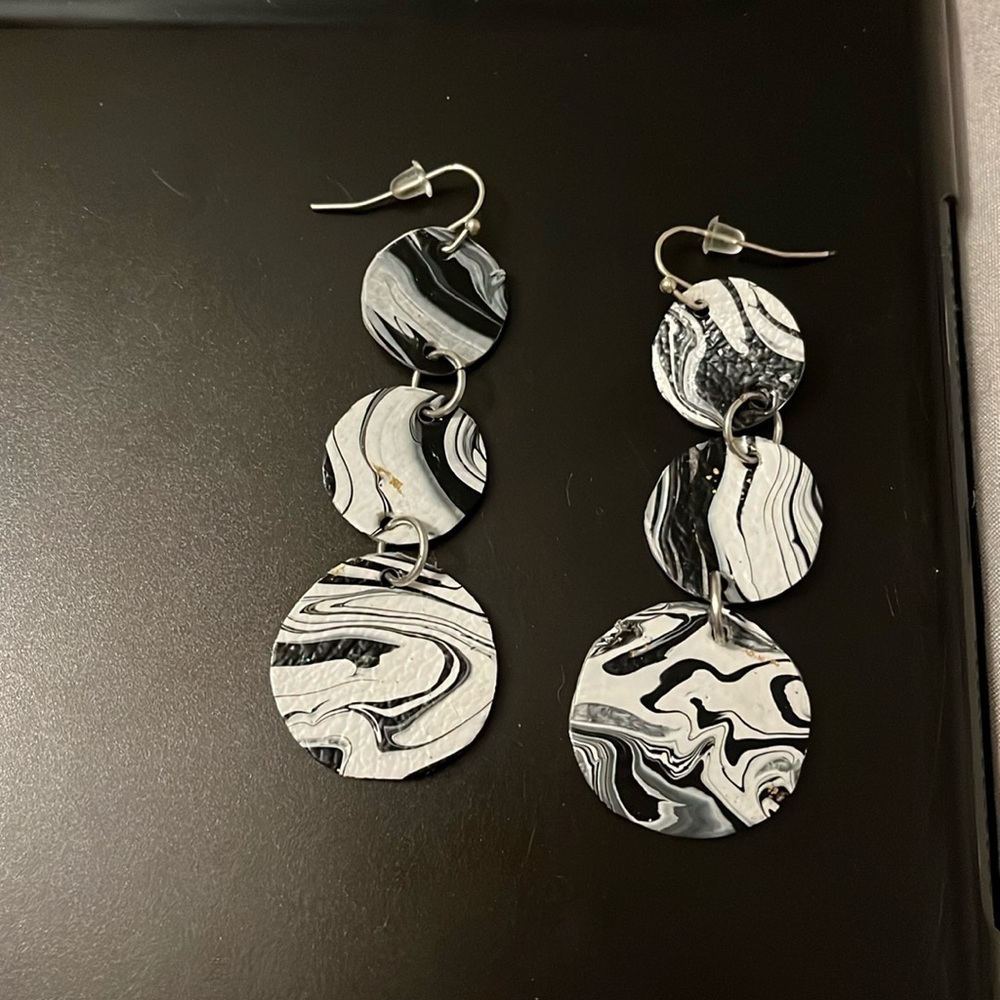 Marbled Leather Dangle Circle Earrings